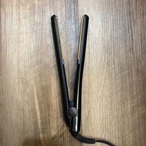 Chi Straighten Iron